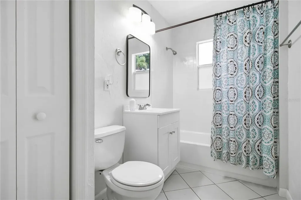 2134 Hively Street Sarasota FL 34231