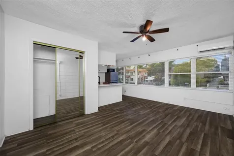 425 2nd Street N St Petersburg FL 33701