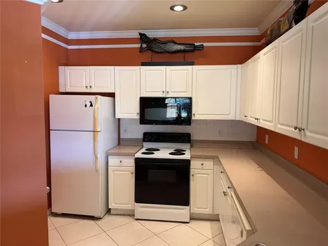 4333 Bayside Village Drive Tampa FL 33615