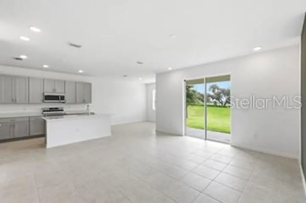 2605 Priya Drive Tavares FL 32778