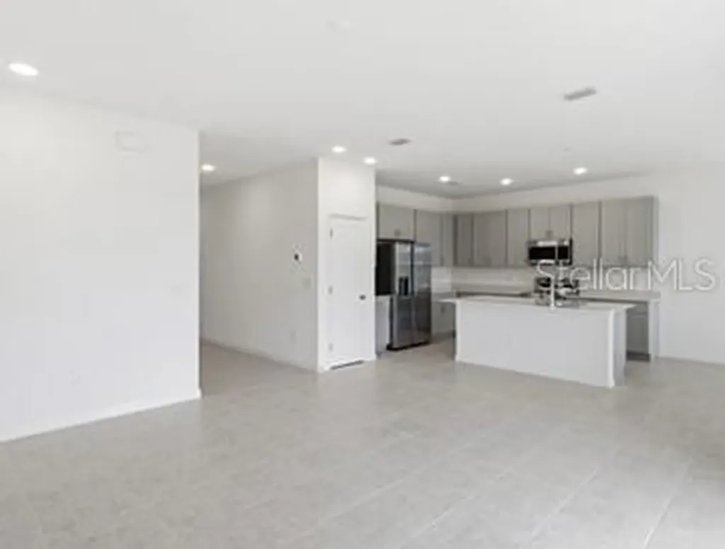 2605 Priya Drive Tavares FL 32778