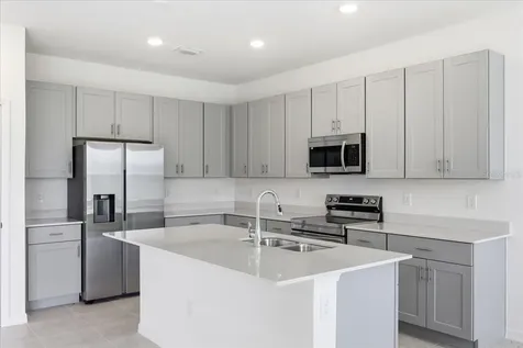 2605 Priya Drive Tavares FL 32778