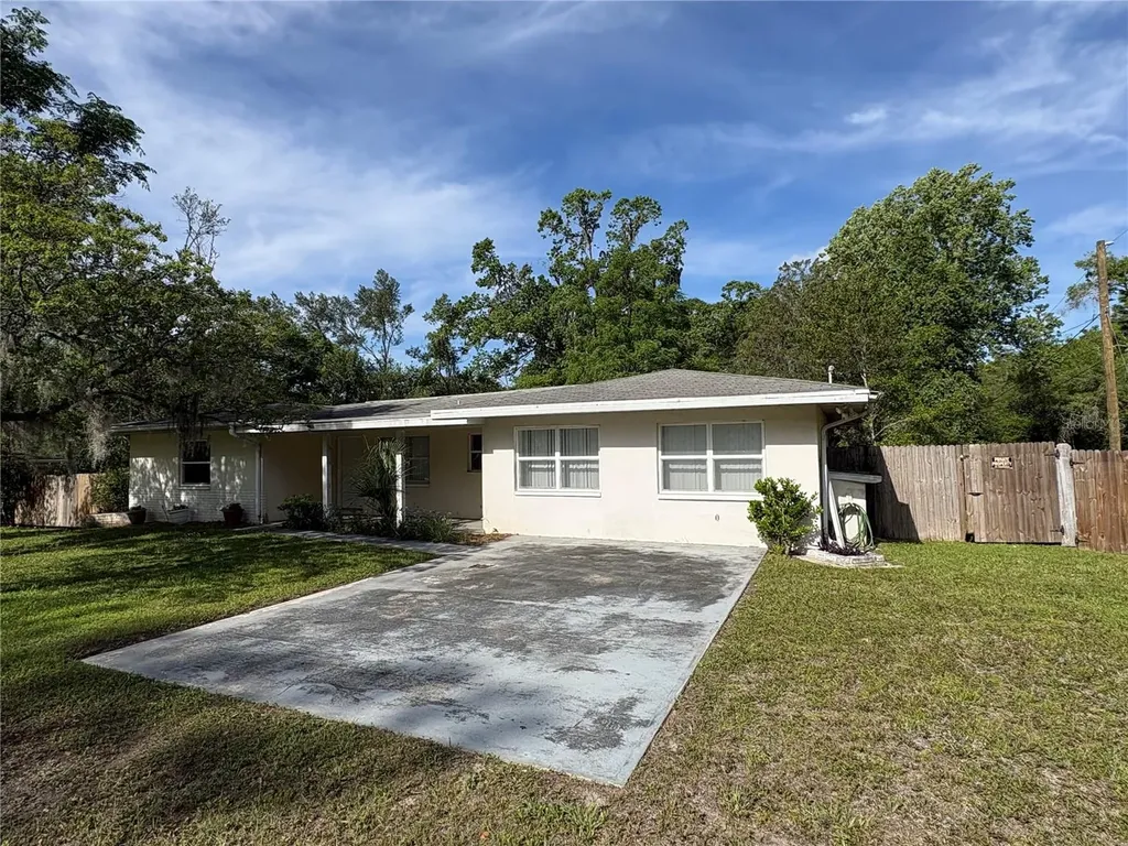 3922 S Apopka Avenue Inverness FL 34452