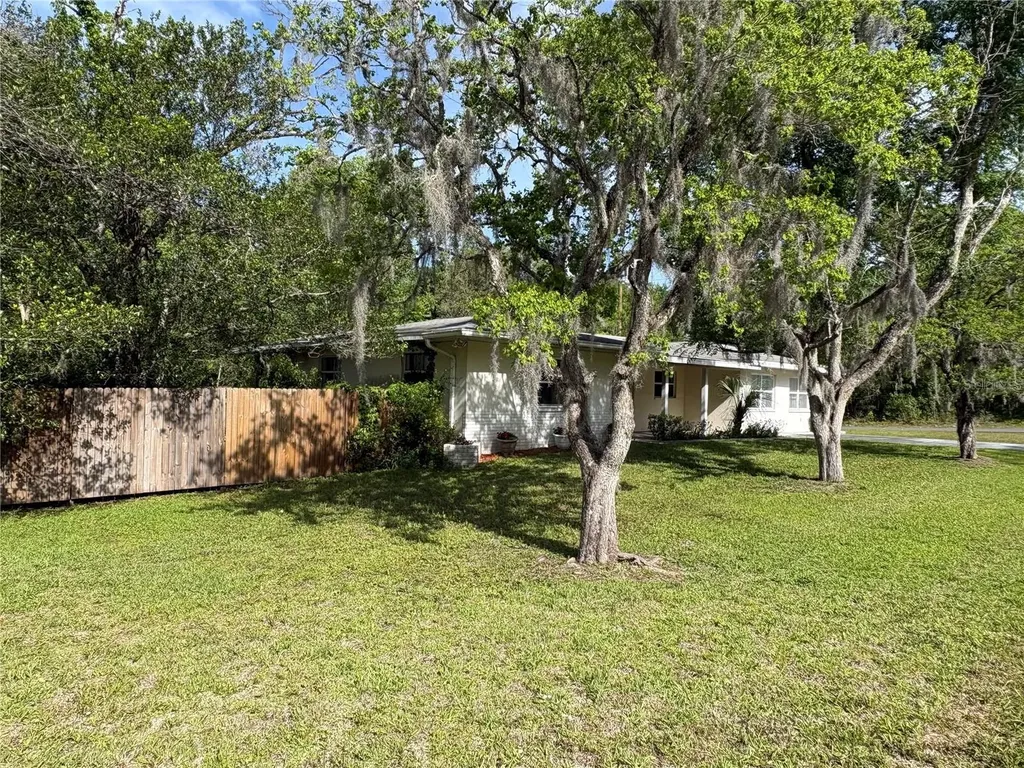 3922 S Apopka Avenue Inverness FL 34452