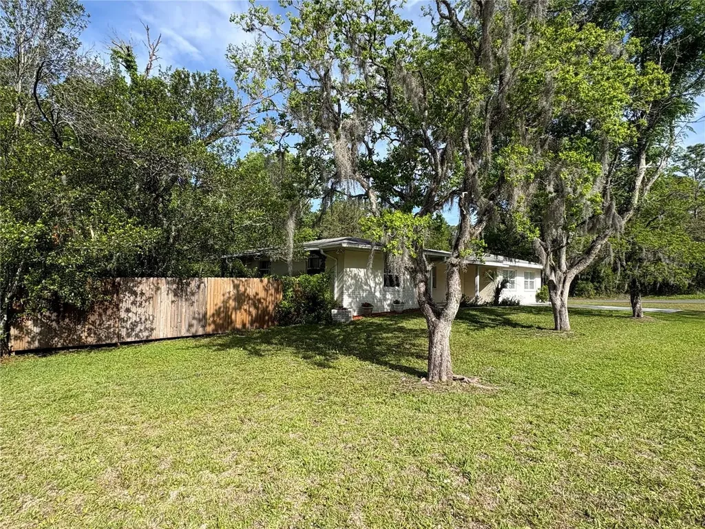3922 S Apopka Avenue Inverness FL 34452