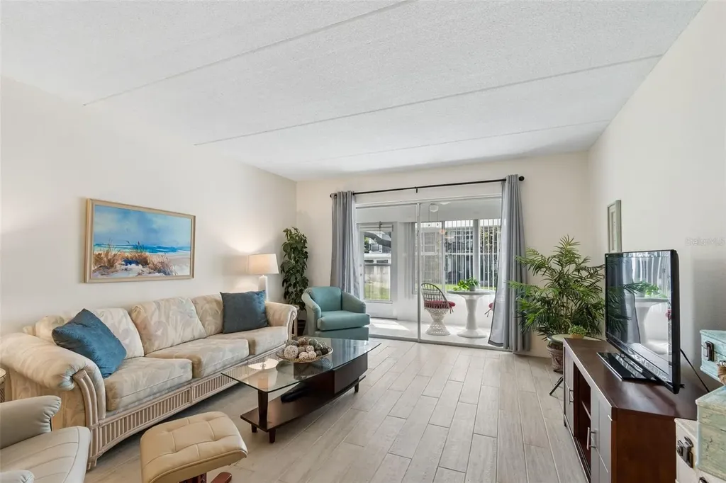 2944 W Bay Drive Belleair Bluffs FL 33770
