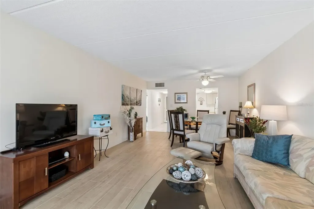 2944 W Bay Drive Belleair Bluffs FL 33770