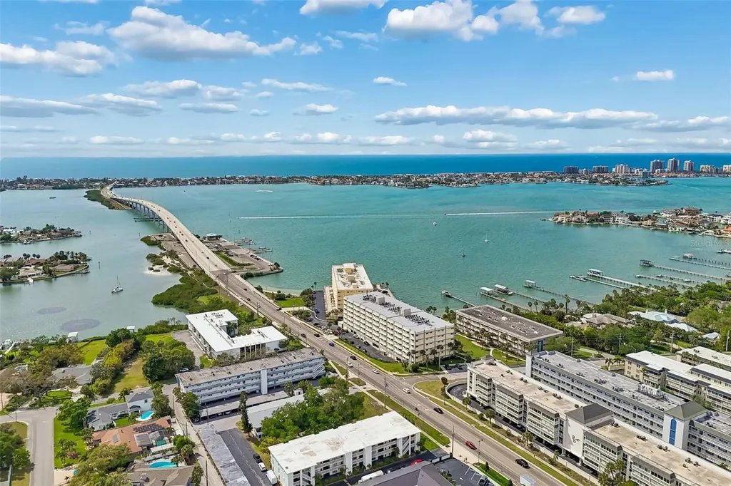 2944 W Bay Drive Belleair Bluffs FL 33770
