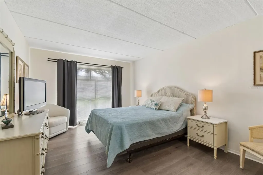 2944 W Bay Drive Belleair Bluffs FL 33770