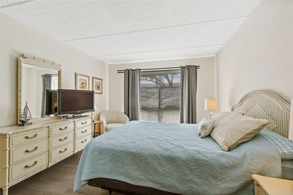 2944 W Bay Drive Belleair Bluffs FL 33770