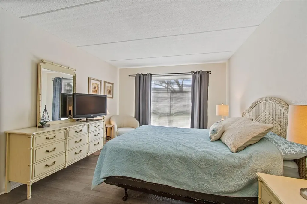 2944 W Bay Drive Belleair Bluffs FL 33770
