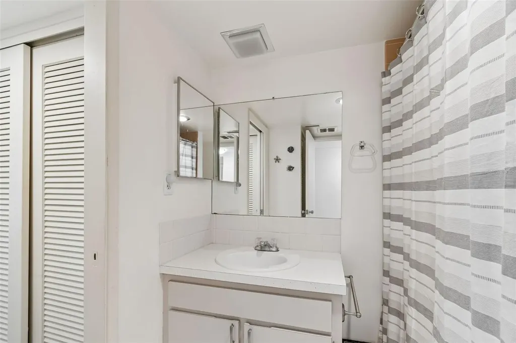 2944 W Bay Drive Belleair Bluffs FL 33770