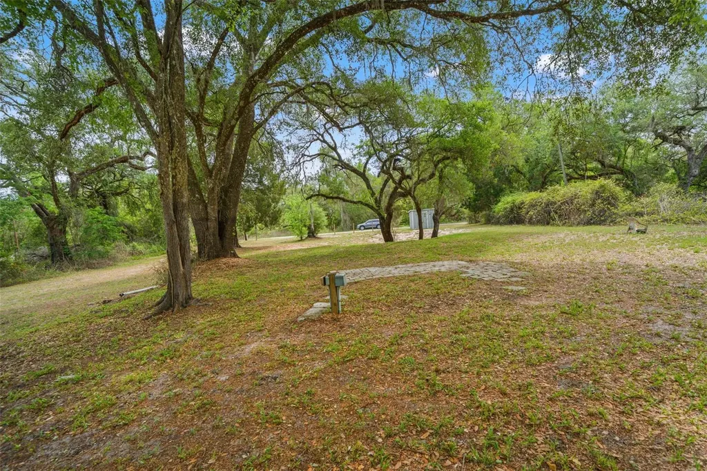 33013 Round Table Road Ridge Manor FL 33523