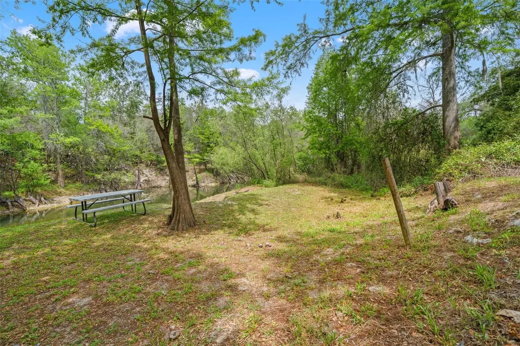33013 Round Table Road Ridge Manor FL 33523