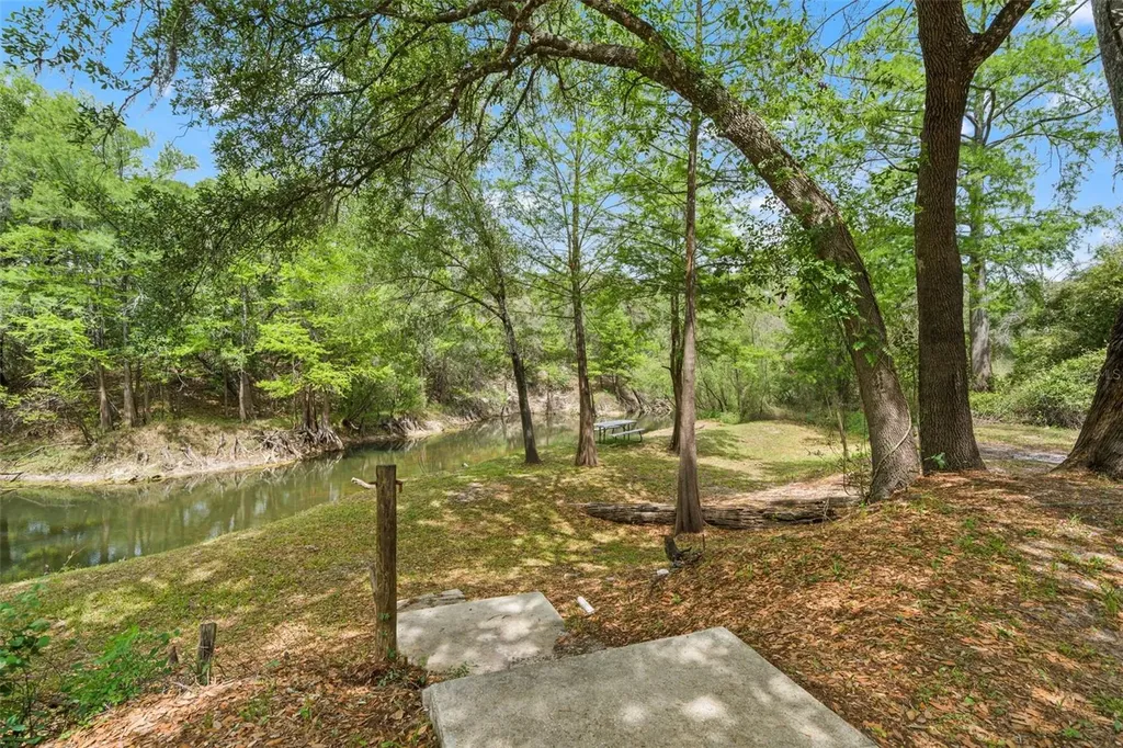 33013 Round Table Road Ridge Manor FL 33523