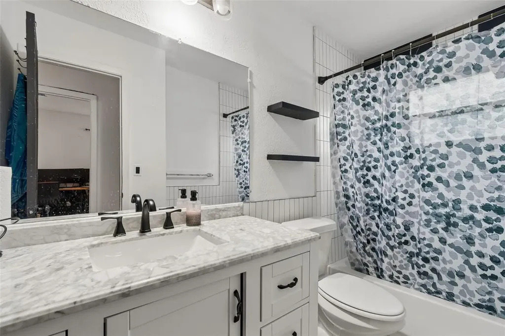 10110 N Lantana Avenue Tampa FL 33612