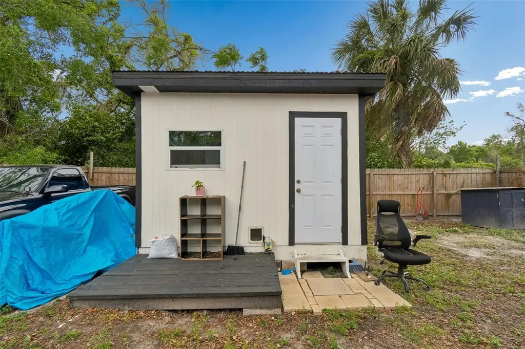 10110 N Lantana Avenue Tampa FL 33612