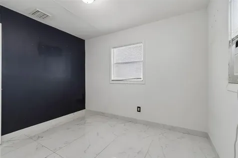 10110 N Lantana Avenue Tampa FL 33612