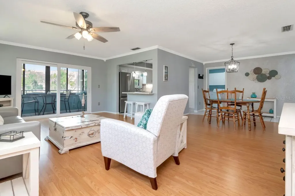 6070 80th Street N St Petersburg FL 33709