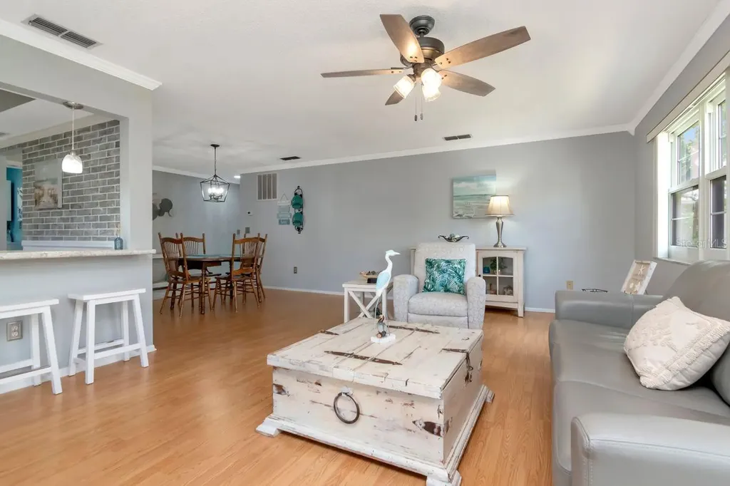 6070 80th Street N St Petersburg FL 33709