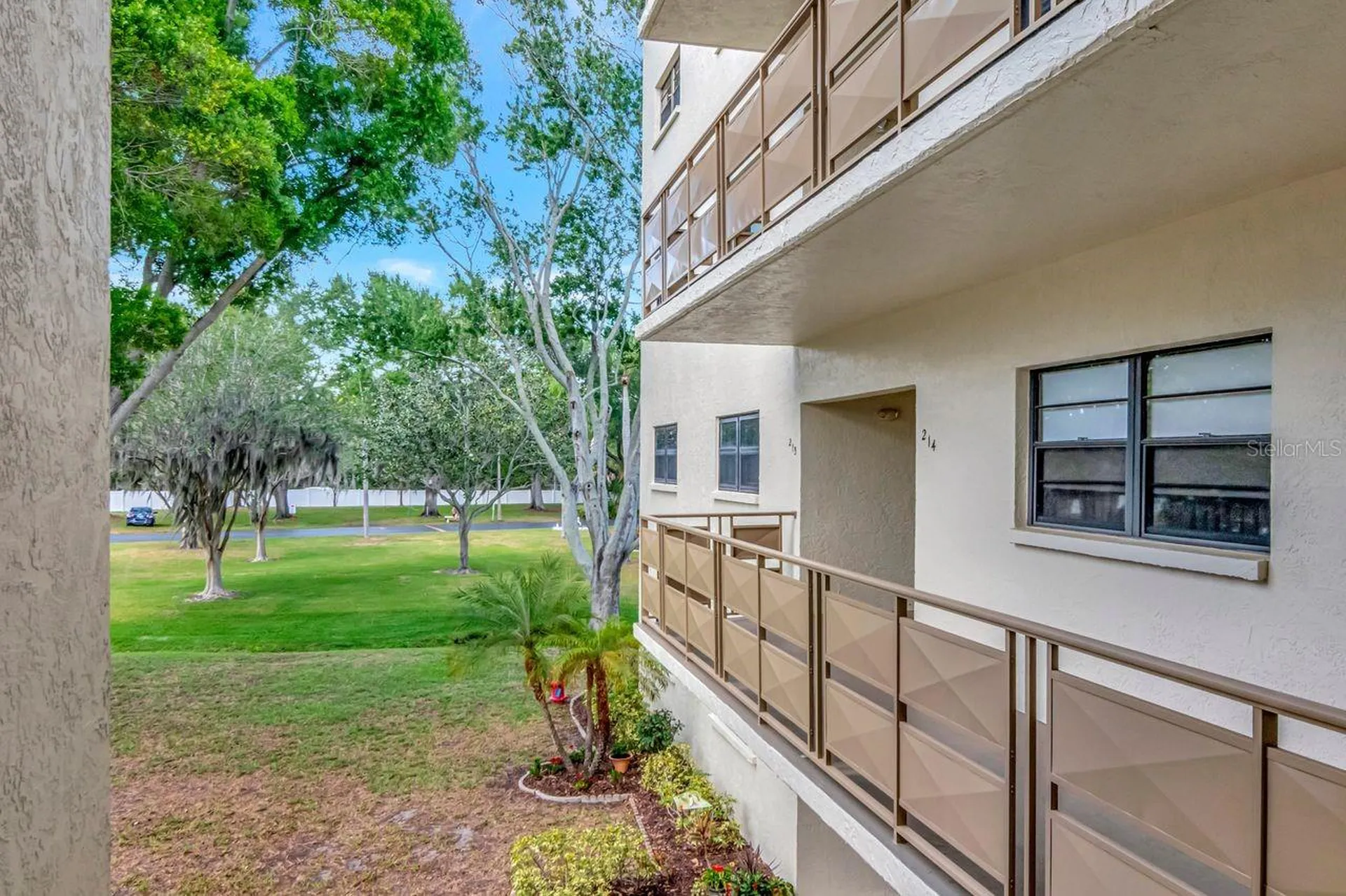 6070 80th Street N St Petersburg FL 33709