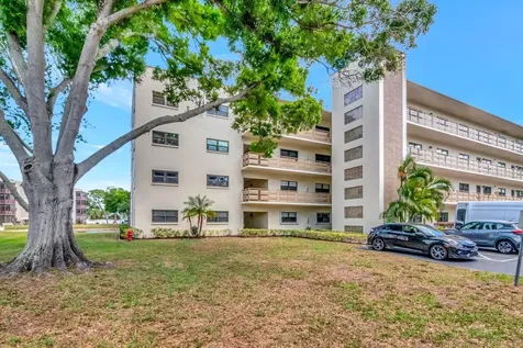 6070 80th Street N St Petersburg FL 33709