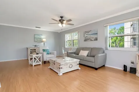 6070 80th Street N St Petersburg FL 33709