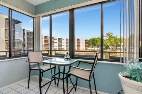 6070 80th Street N St Petersburg FL 33709