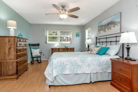 6070 80th Street N St Petersburg FL 33709