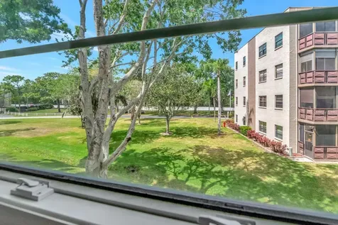 6070 80th Street N St Petersburg FL 33709