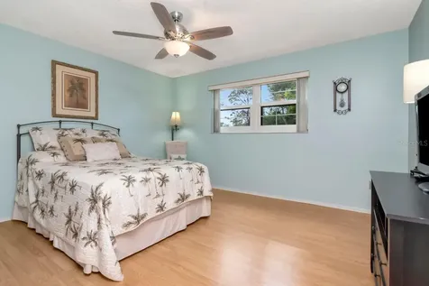 6070 80th Street N St Petersburg FL 33709