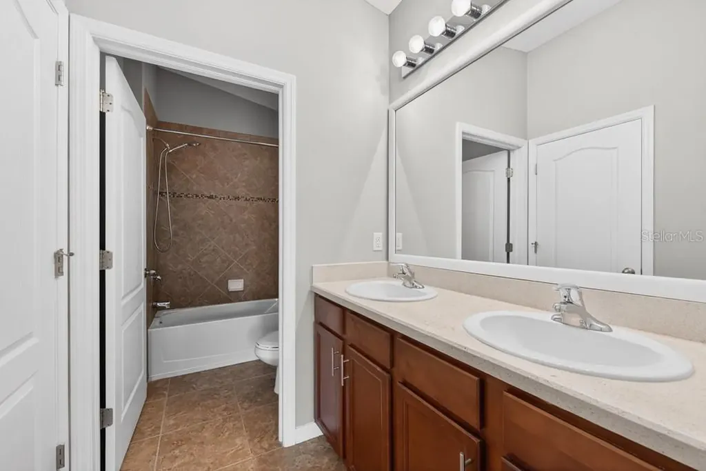 8831 Moonlit Meadows Loop Riverview FL 33578