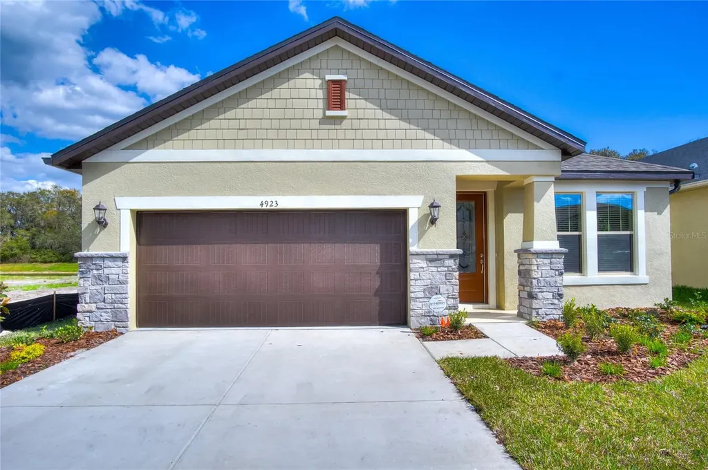 4923 Rolling Green Drive Wesley Chapel FL 33543