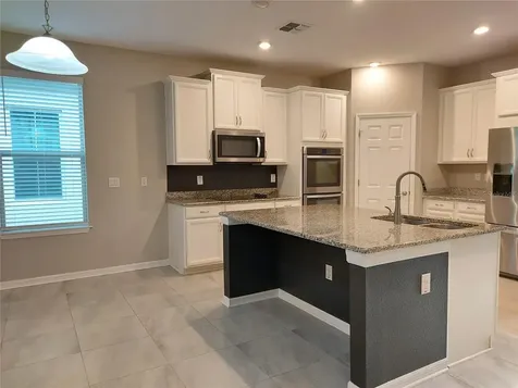 4923 Rolling Green Drive Wesley Chapel FL 33543