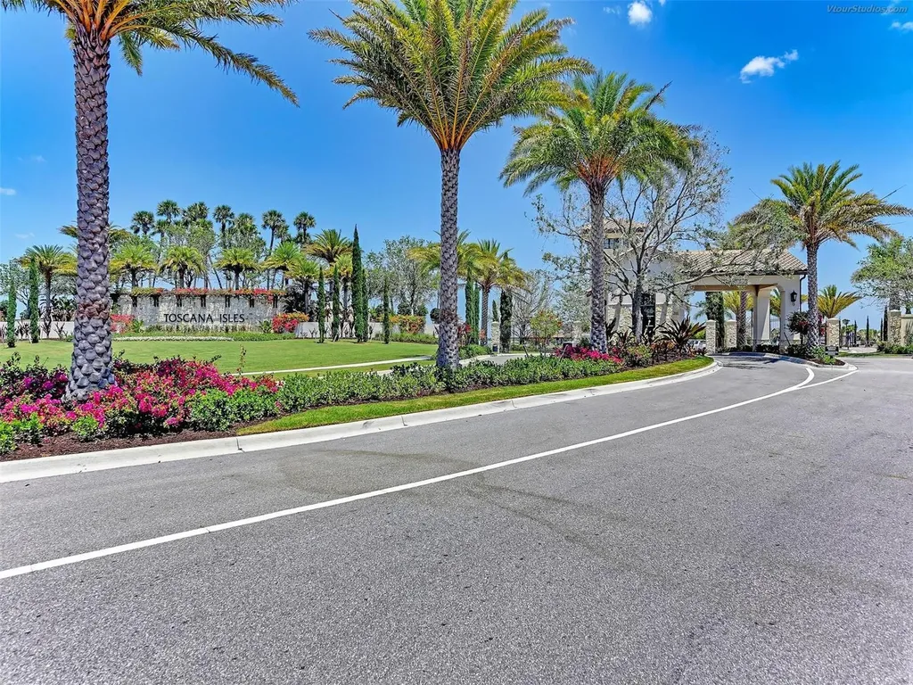 283 Toscavilla Boulevard Nokomis FL 34275
