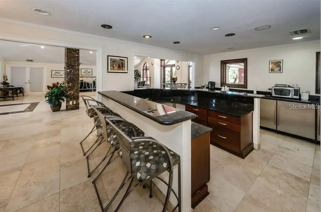 10263 Gandy Boulevard N St Petersburg FL 33702