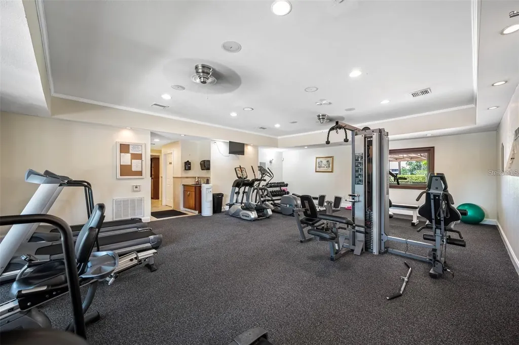 10263 Gandy Boulevard N St Petersburg FL 33702