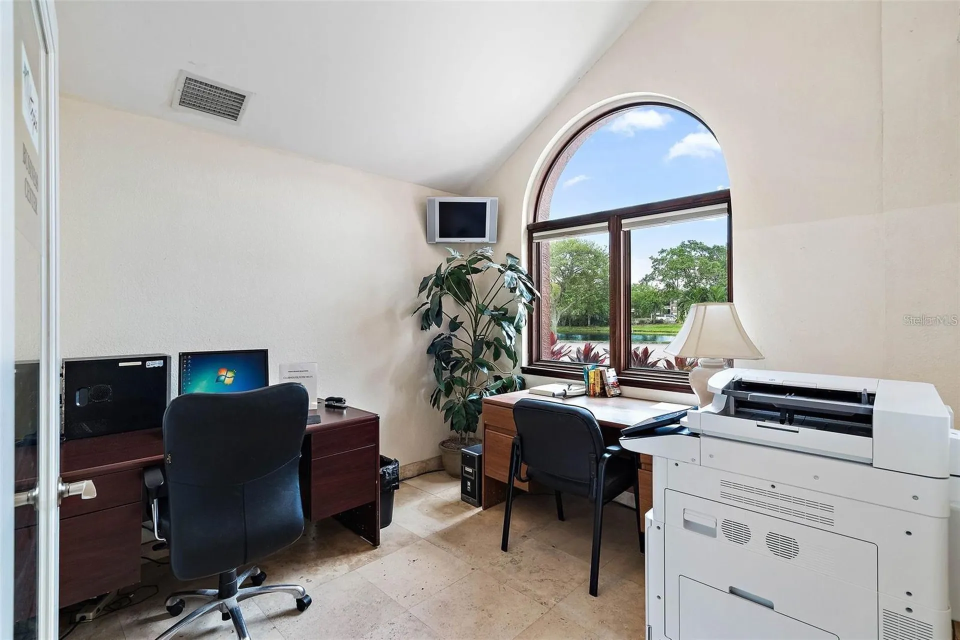 10263 Gandy Boulevard N St Petersburg FL 33702