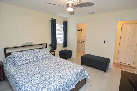 10263 Gandy Boulevard N St Petersburg FL 33702