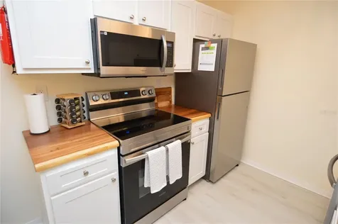10263 Gandy Boulevard N St Petersburg FL 33702
