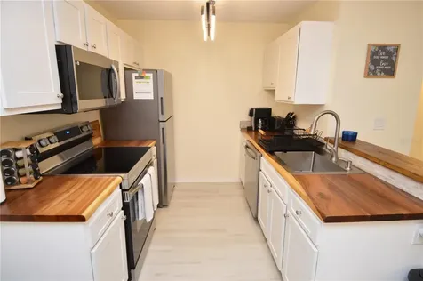 10263 Gandy Boulevard N St Petersburg FL 33702