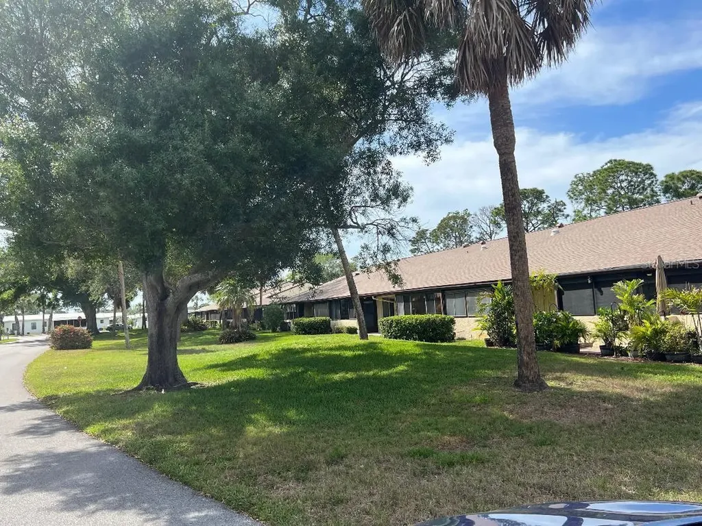 1220 13th Circle SE Largo FL 33771