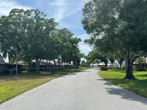 1220 13th Circle SE Largo FL 33771