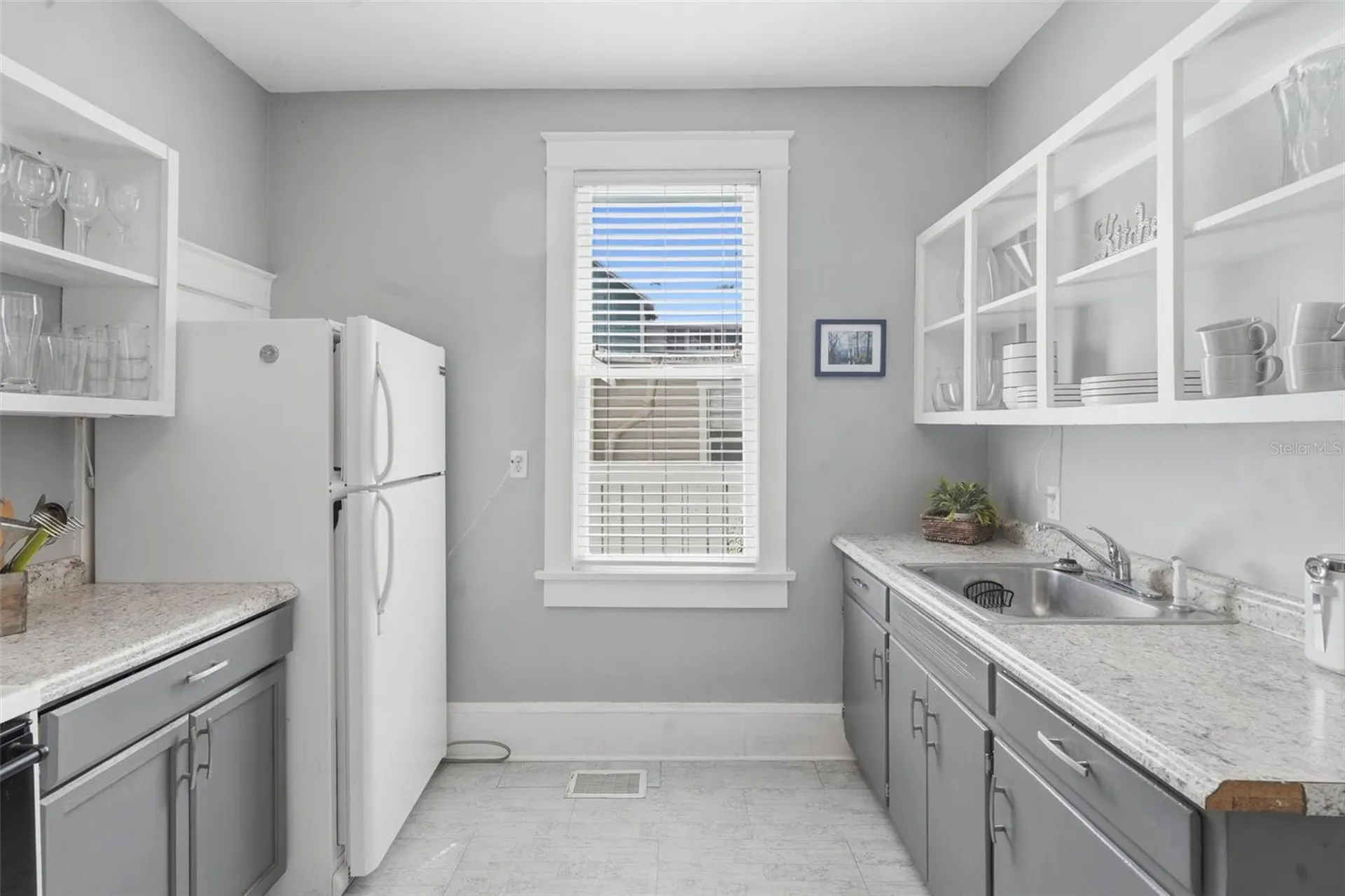 318 N Colonial Court Deland FL 32720
