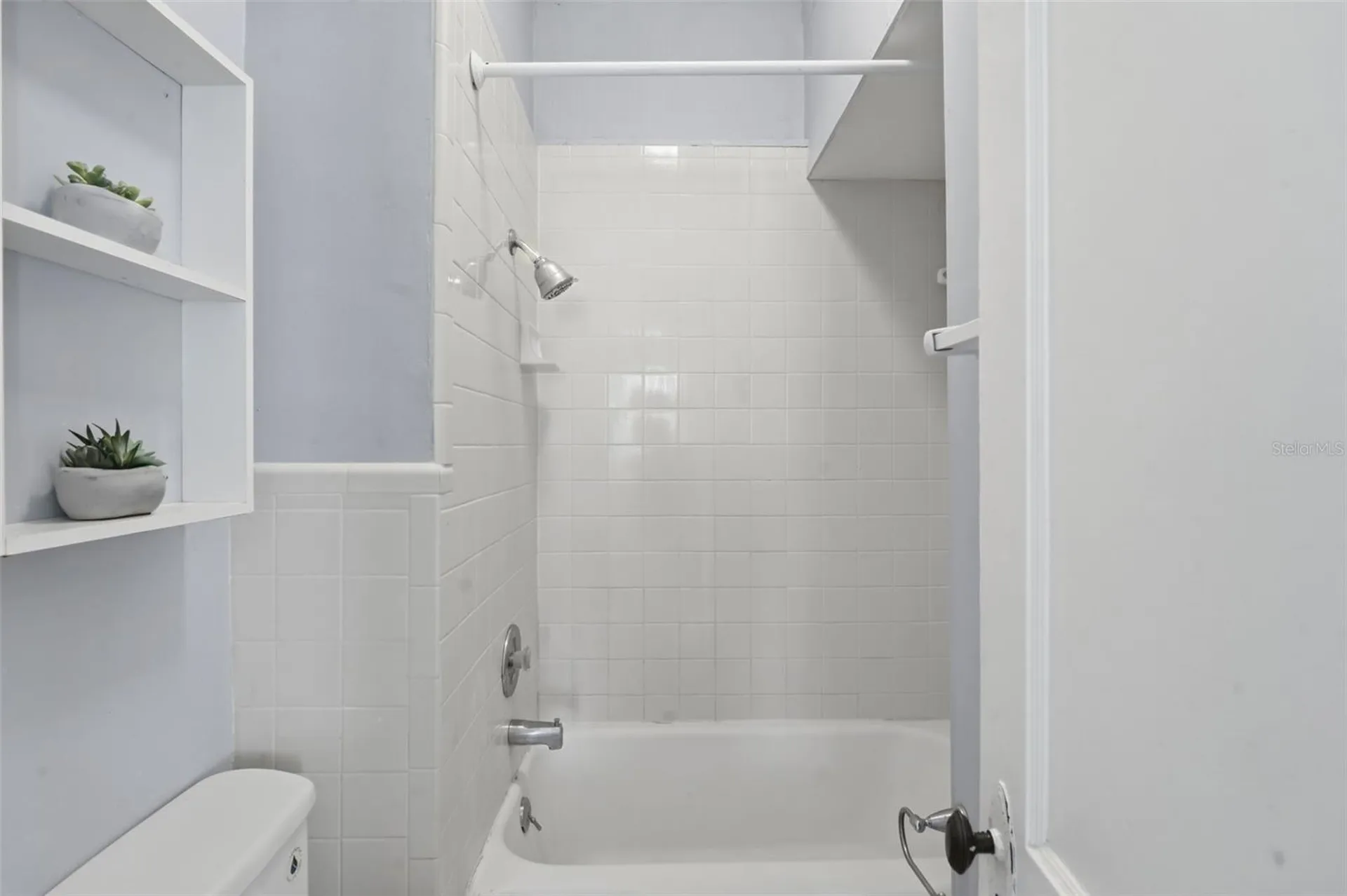 318 N Colonial Court Deland FL 32720