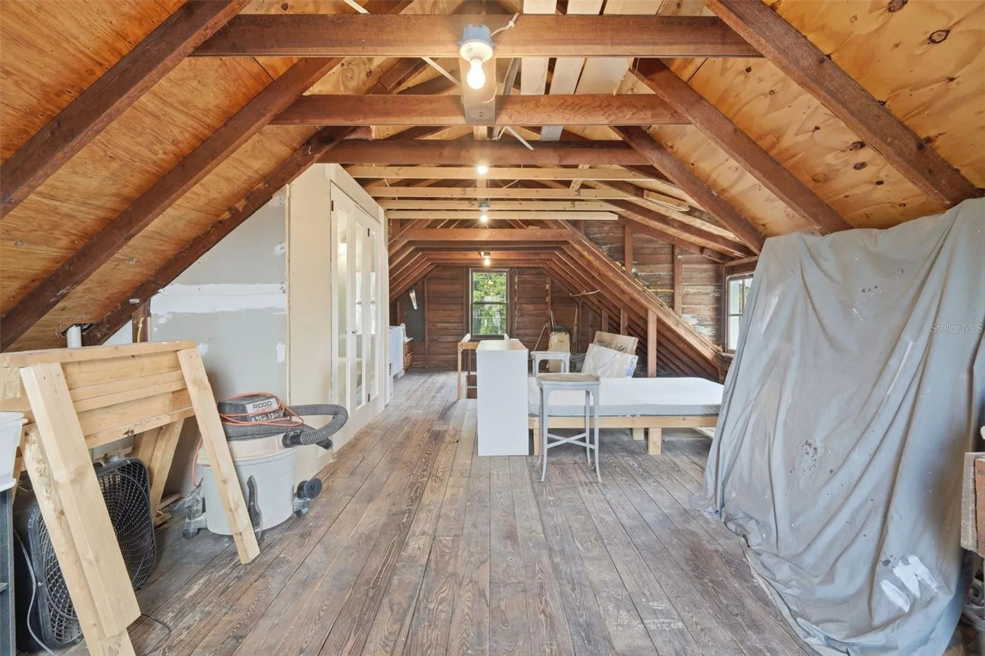 318 N Colonial Court Deland FL 32720