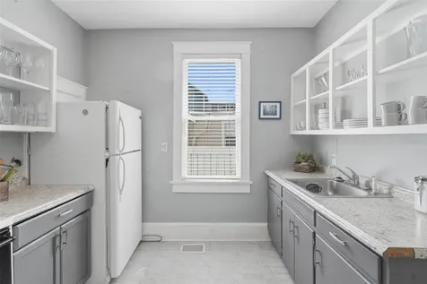 318 N Colonial Court Deland FL 32720