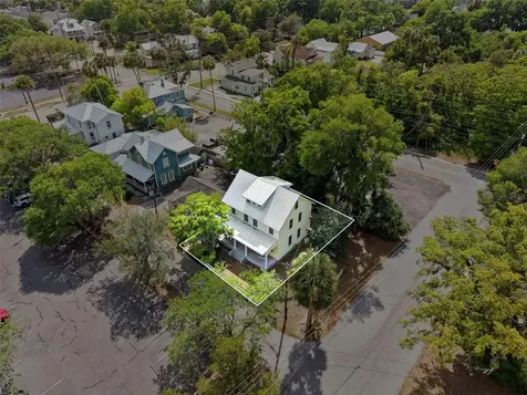 318 N Colonial Court Deland FL 32720