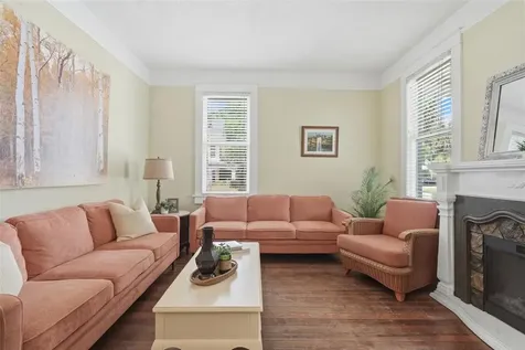 318 N Colonial Court Deland FL 32720
