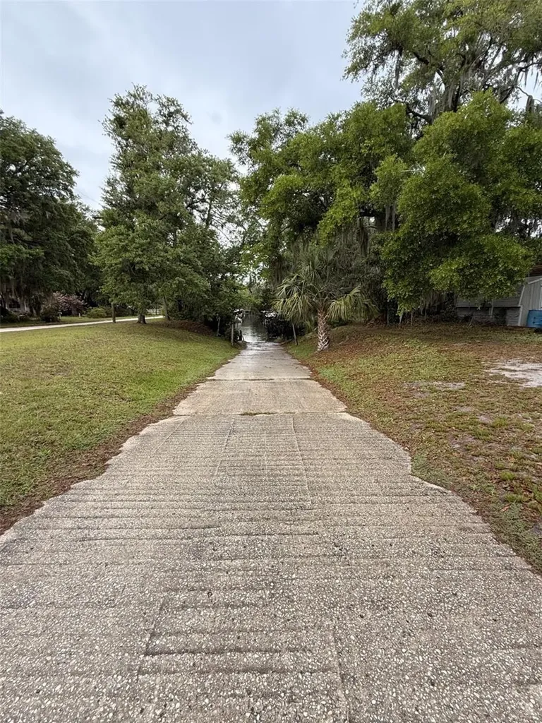 218 Pine Drive Crescent City FL 32112